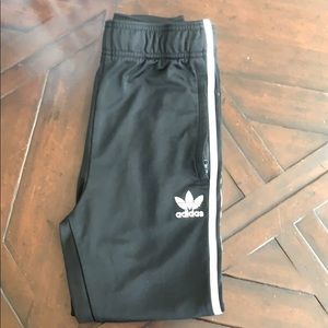 Black Adidas Jogger Sweatpants 11-12 Medium